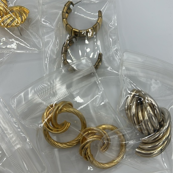 Vintage earrings bundle - Picture 3 of 5